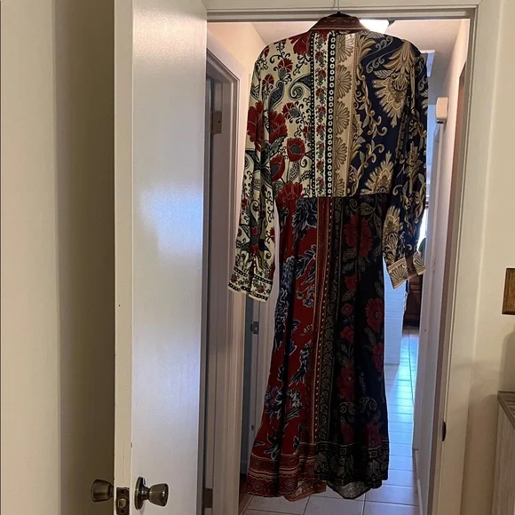 FARM Rio Navy and Maroon Floral Midi Dress - Picture 4 of 17